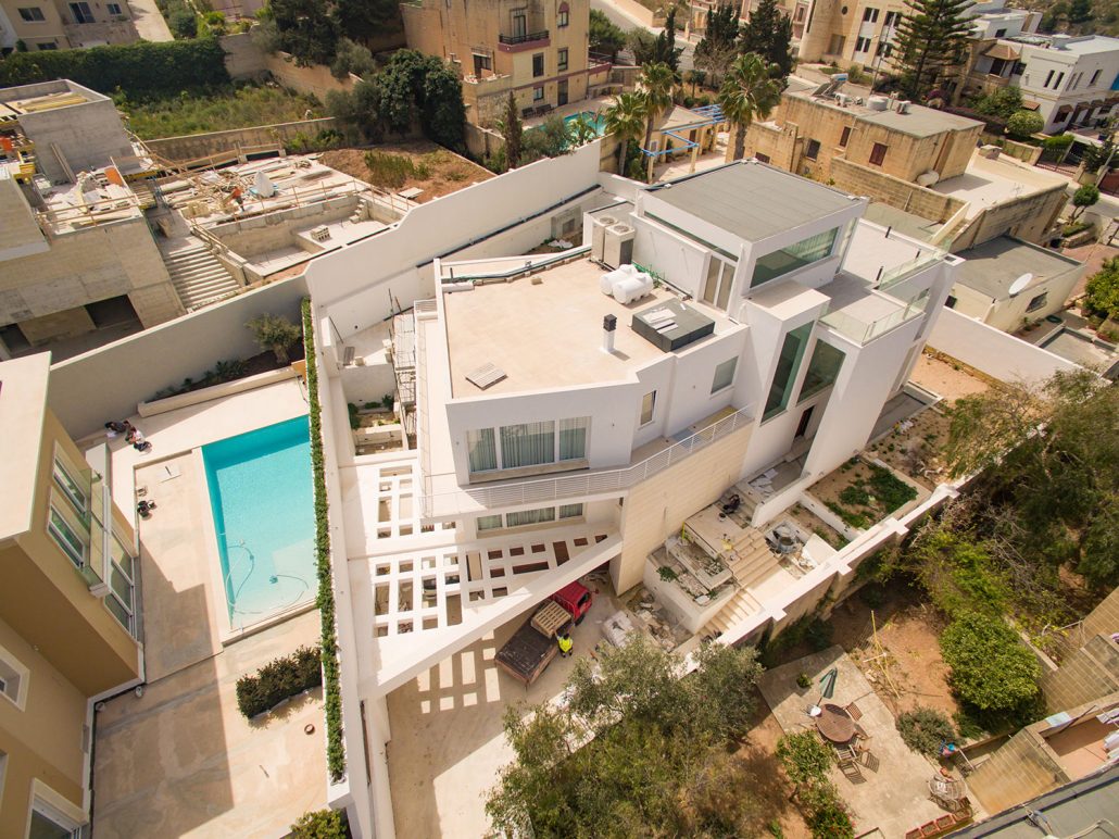 Roof terrace levels