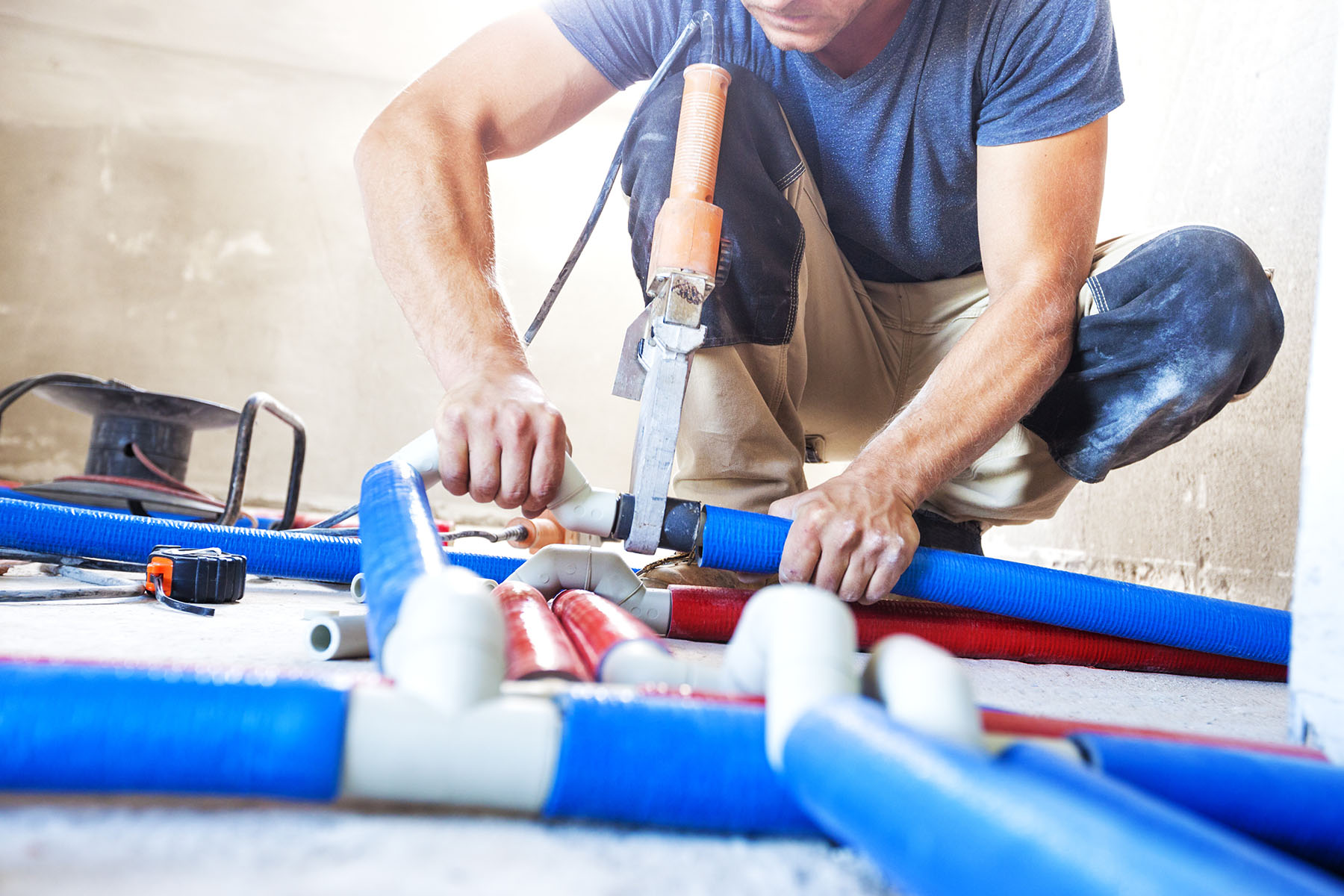 Plumbing installation on a Schranz site